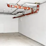 Design District W Free Parking Garage, Balcony, Netflix, 200M Tram&Bus