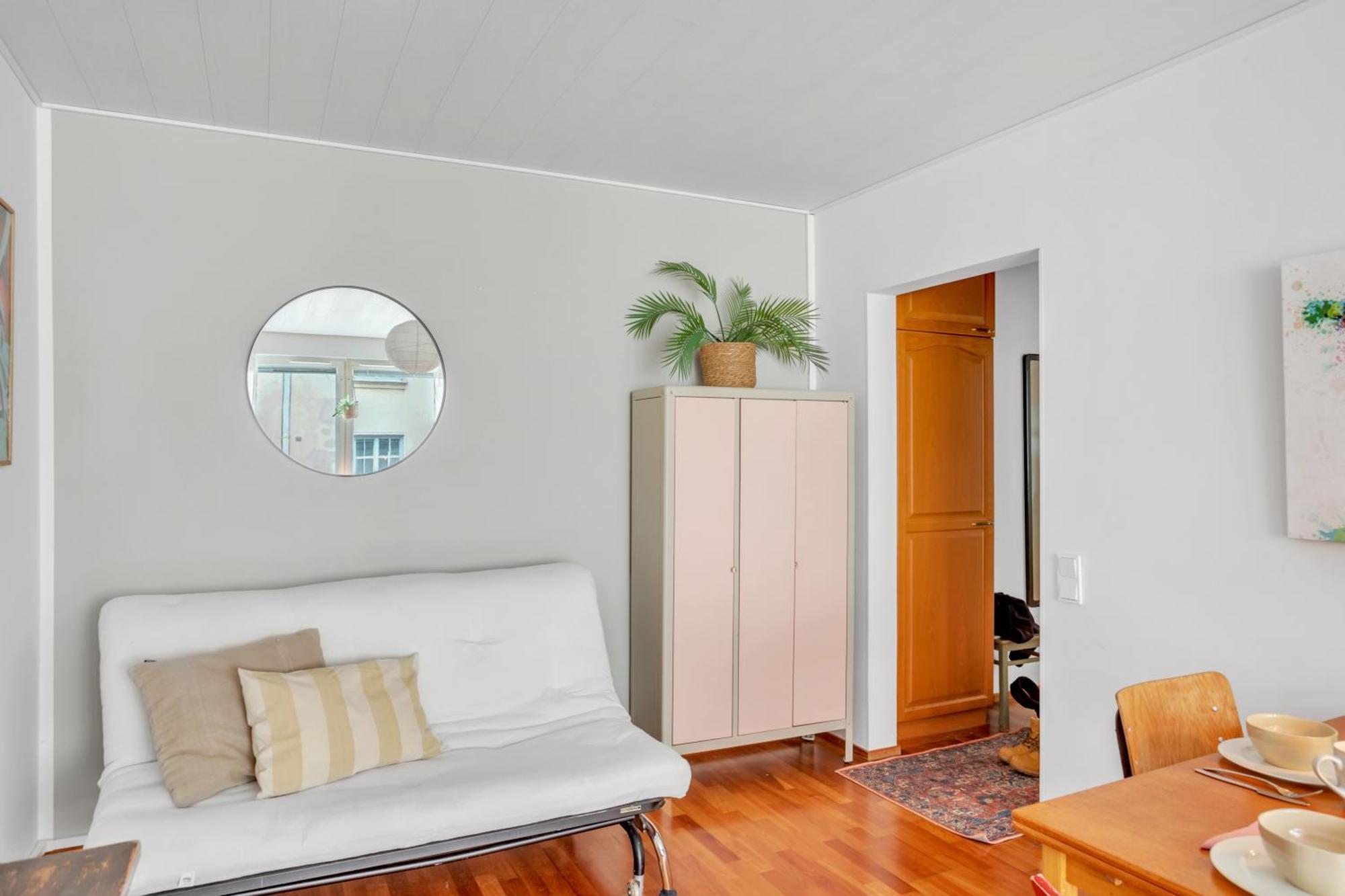 Design District W Free Parking Garage, Balcony, Netflix, 200m Tram&bus Lägenhet