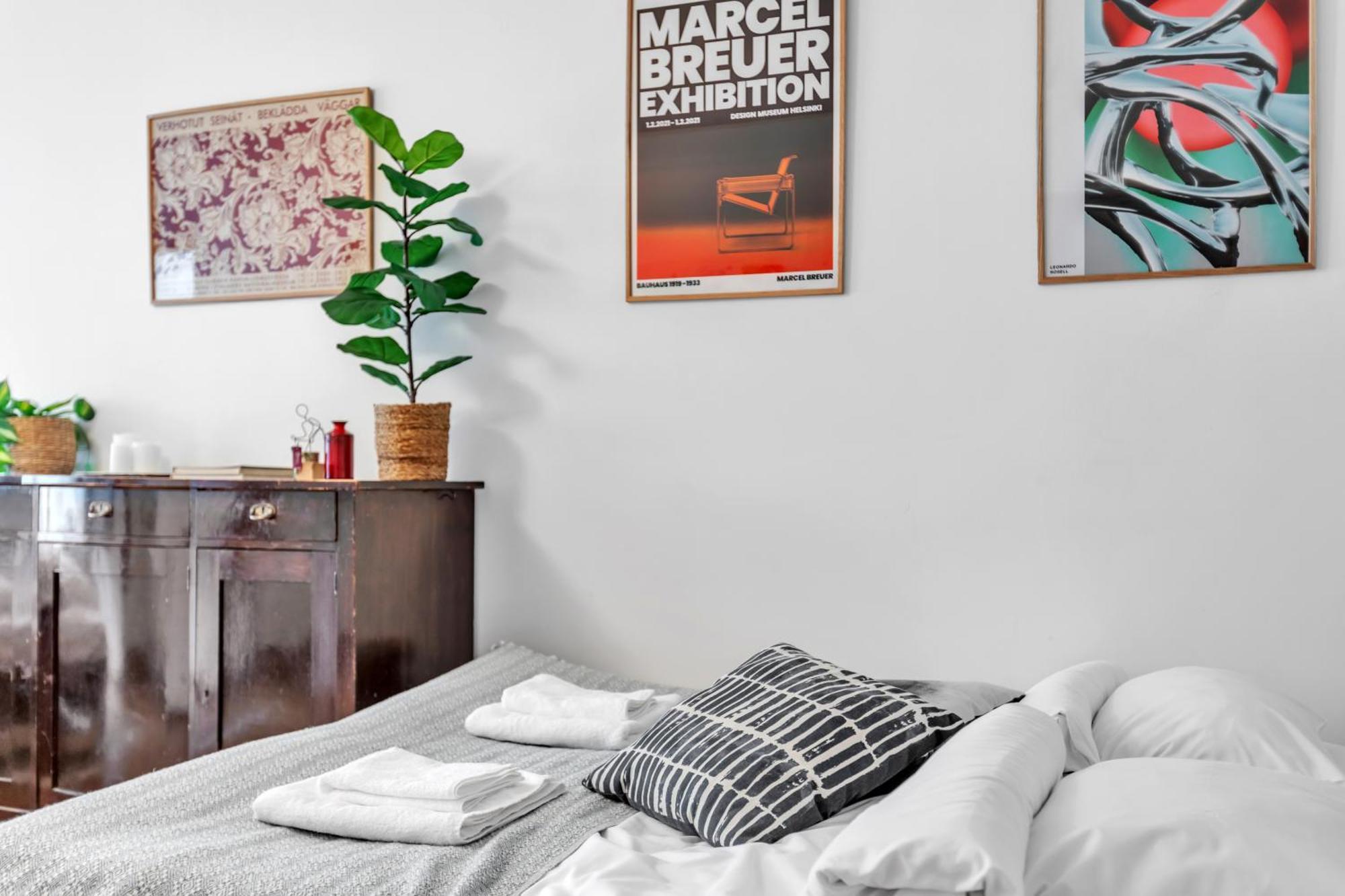 Design District W Free Parking Garage, Balcony, Netflix, 200m Tram&bus Lägenhet Helsingfors